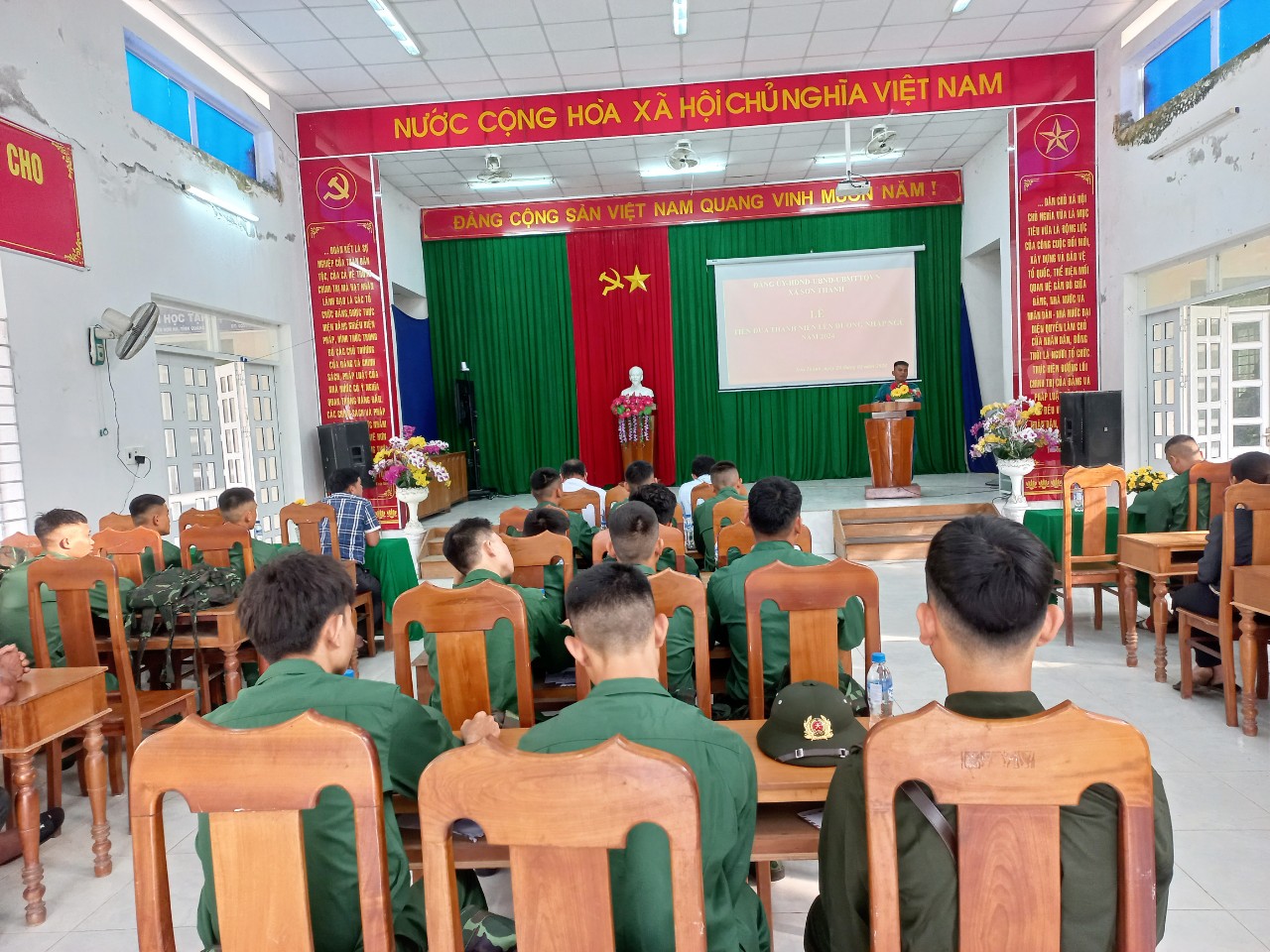 Ủy ban nhân dân xã Sơn Thành tổ chức Lễ giao, nhận quân năm 2024