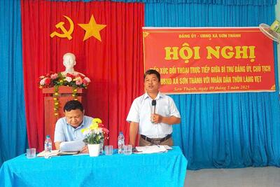 Đối thoại Bí thư Đảng ủy, Chủ tịch UBND xã với Nhân dân thôn Làng Vẹt